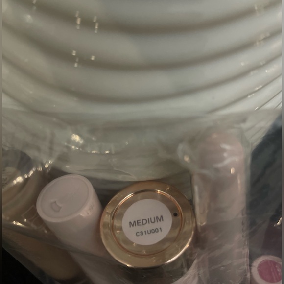 Doll 10 Proven Beauty Solutions Makeup Bundle (Medium color) - Picture 2 of 2